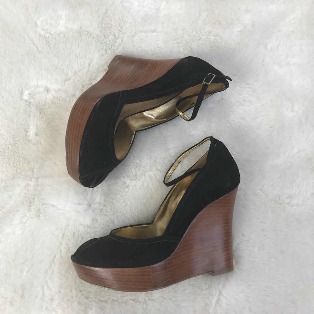 GUESS BY MARCIANO RICE BLACK SUEDE WEDGES 6